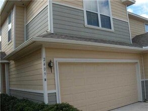 Building Photo - 2409 Allred Dr