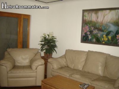 Foto del edificio - 3721 S Le Jeune Rd