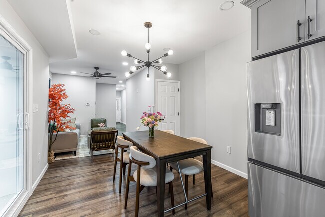 Foto del edificio - 515 Delamore Pl