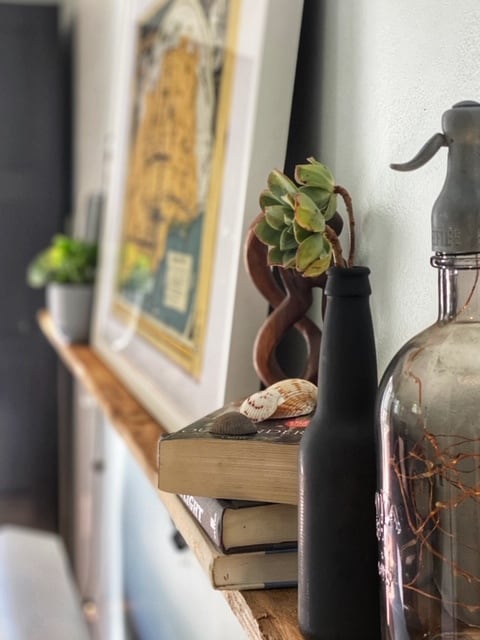 Creative details make the space unique. - 9730 Regent St