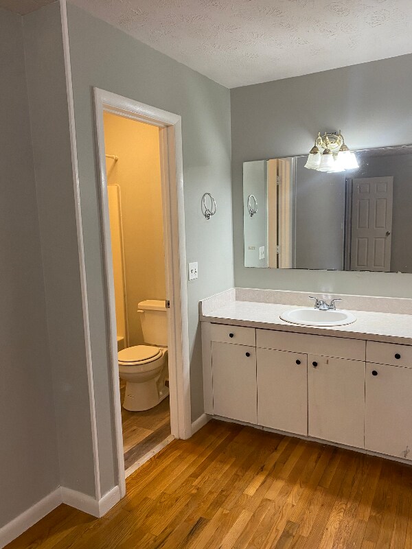 Foto del edificio - 6809 Kingsgate Dr