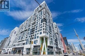 Building Photo - 576 Front St W