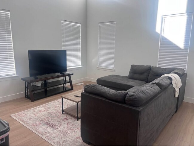 Foto del edificio - 3695 Big Horn Dr