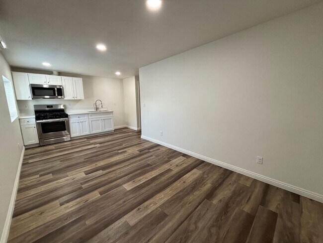 Foto del edificio - 1790 W Linden St