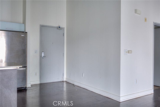Foto del edificio - 645 W 9th St