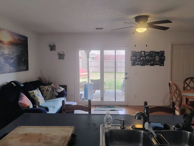 Photo - 2009 S 11th St House