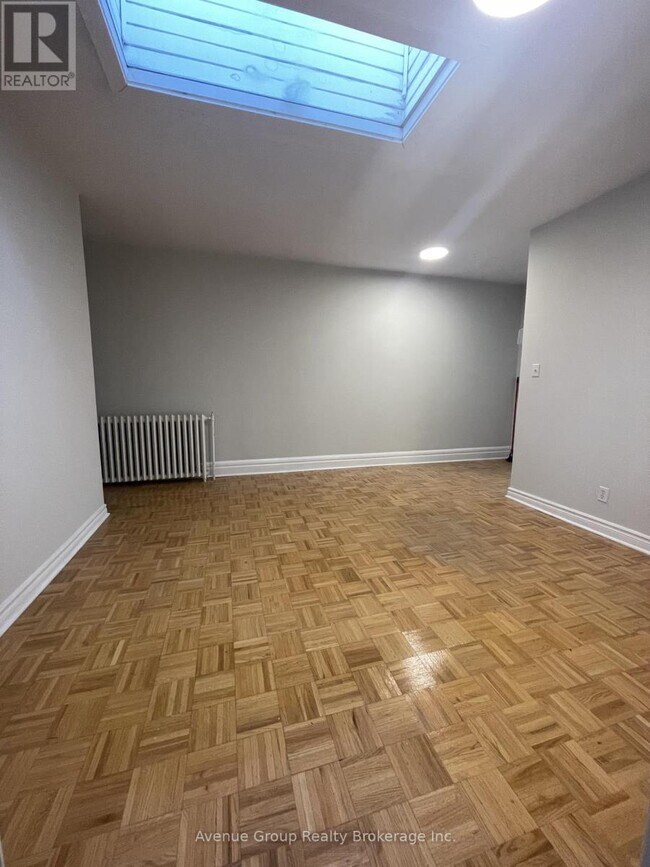 Photo du bâtiment - 621 Gerrard St E