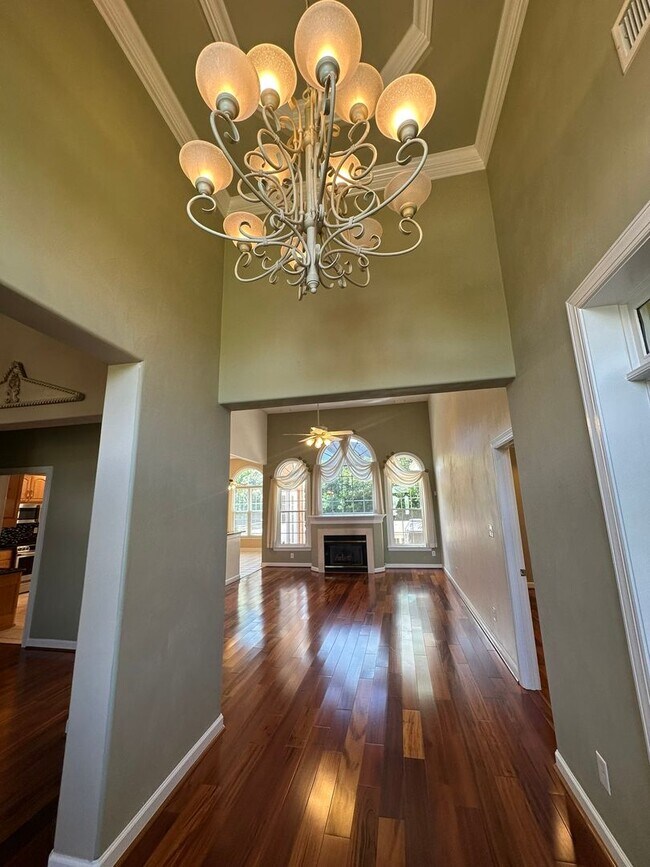 Foto del edificio - 4 Bed 3 Bath Single Family Home