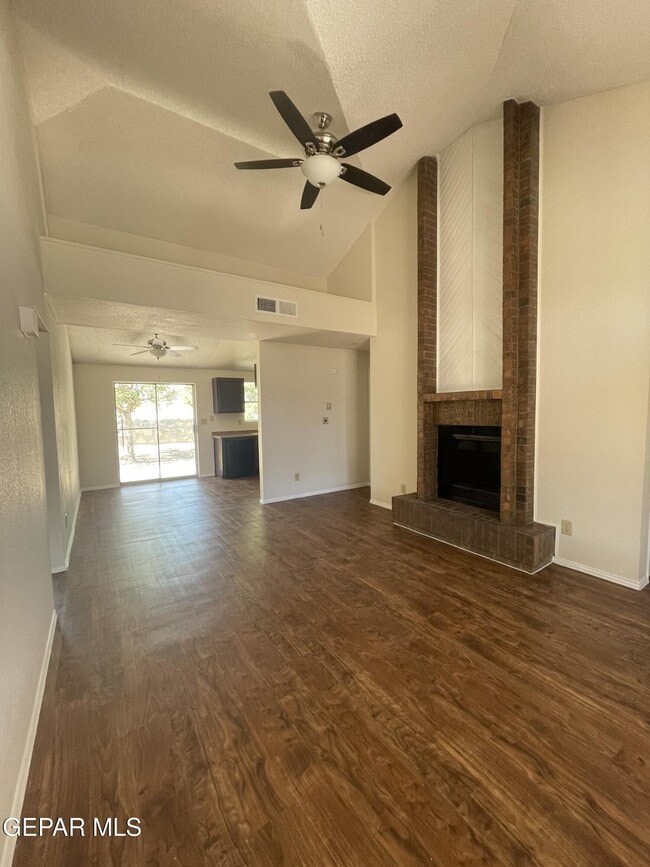 Building Photo - 12040 Sal Rasura Ct