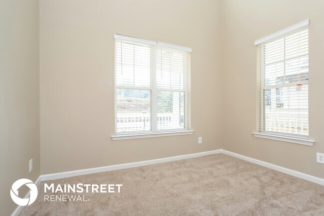 Building Photo - 4910 Heritage Cir