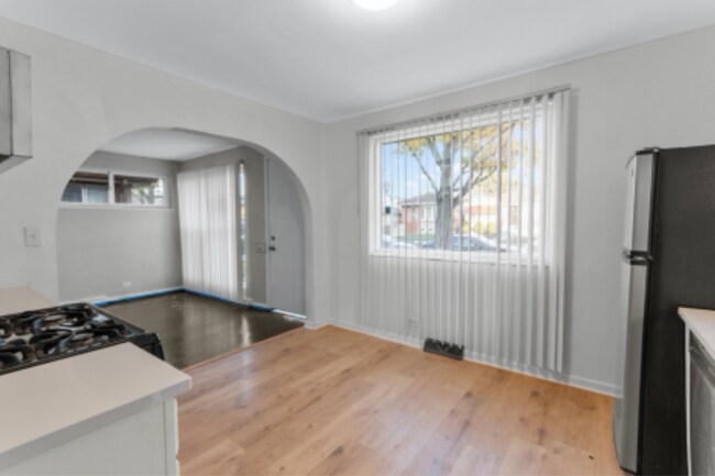 Foto del edificio - 8920 S Carpenter St