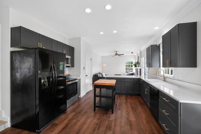 Foto del edificio - 8113 Willet Trail