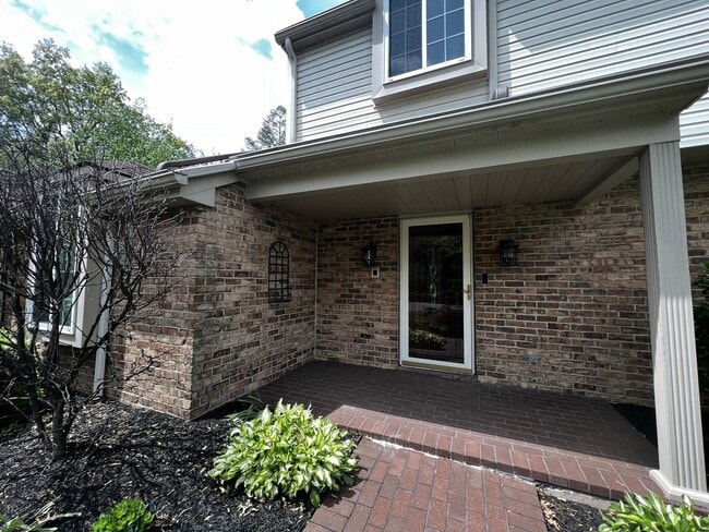 Building Photo - 75 Plymouth Cir