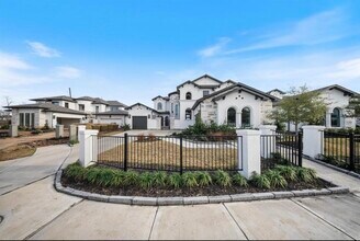 Building Photo - 9018 Orchard Cv