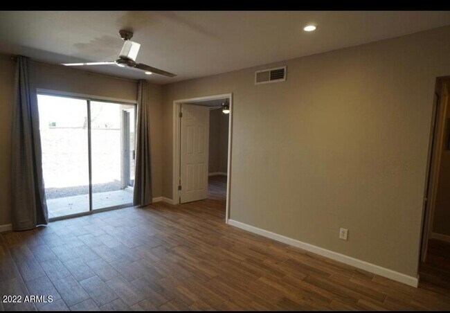 Building Photo - 5877 N Granite Reef Rd