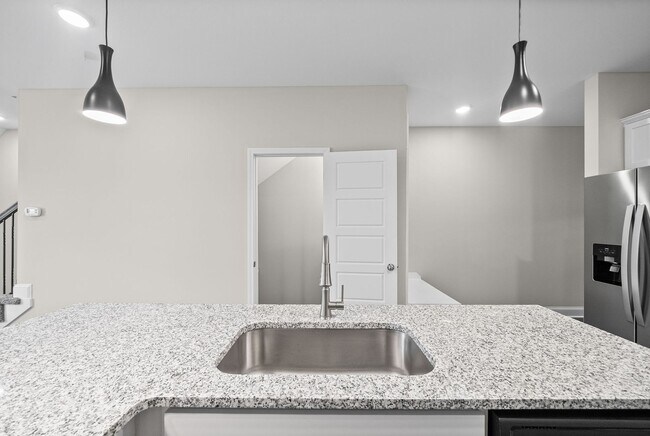 Foto del edificio - Two Bedroom with Garage!