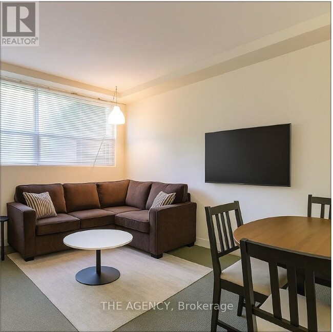 Photo du bâtiment - 75 Keele St