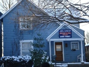 Building Photo - 65 E Norwich Ave