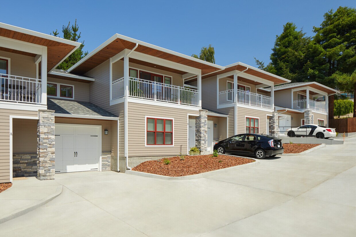 1964 Main St, Fortuna, CA 95540 Townhome Rentals in Fortuna CA