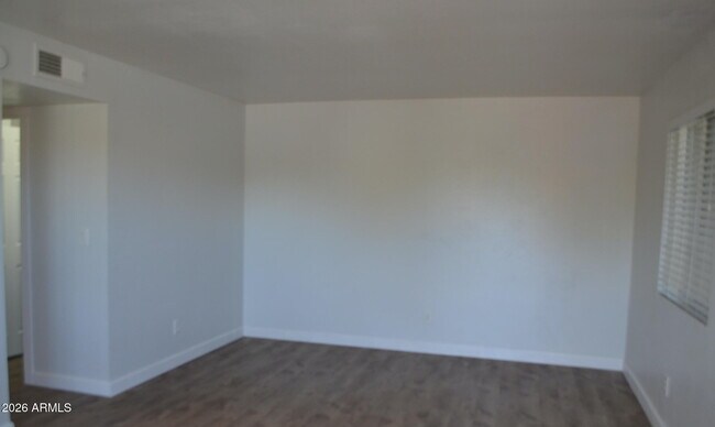 Foto del edificio - 483 E 10th Ave