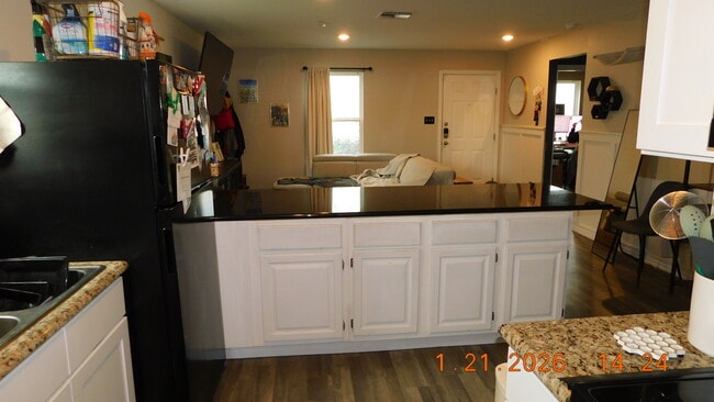 Foto del edificio - 225 Virginia St