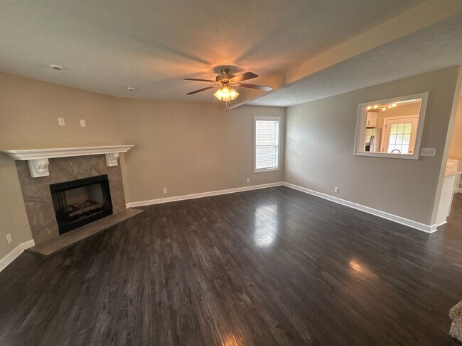 Building Photo - 612 Fox Path Ln