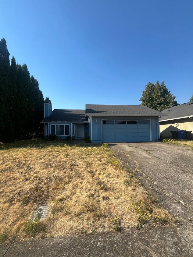 Primary Photo - 3-Bedroom 2-Bathroom Single family home in...