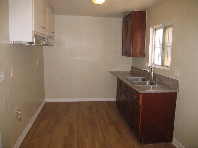 Building Photo - 2378 Chanslor St