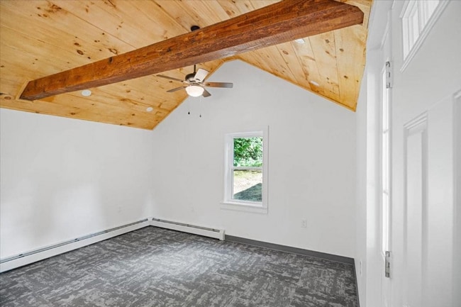 Building Photo - 2 Howes Corner Rd