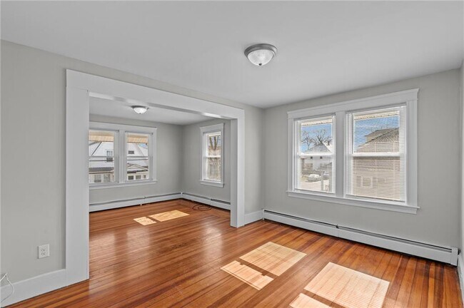 Foto del edificio - 28 Island Ave