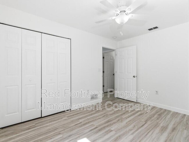 Building Photo - 11931 Palm Bay Court
