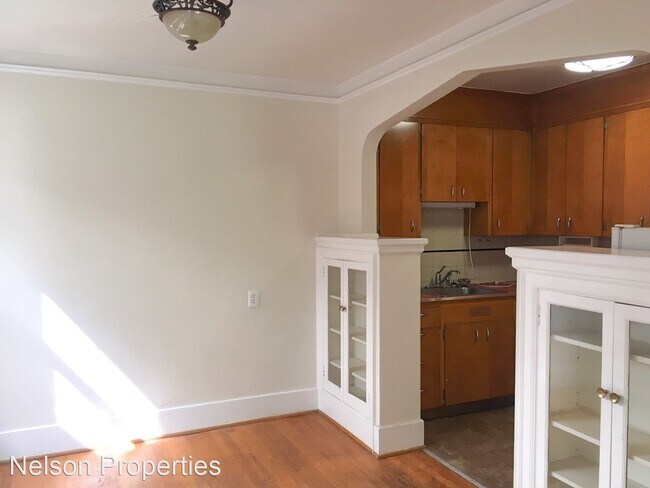 Foto del edificio - 4718 11th Ave NE