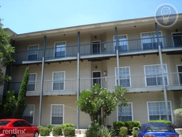 Building Photo - 2204 San Gabriel St