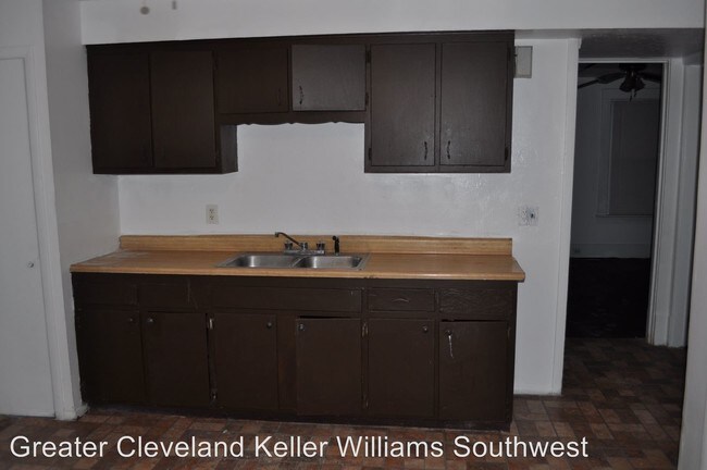 Building Photo - 8700 Willard Ave