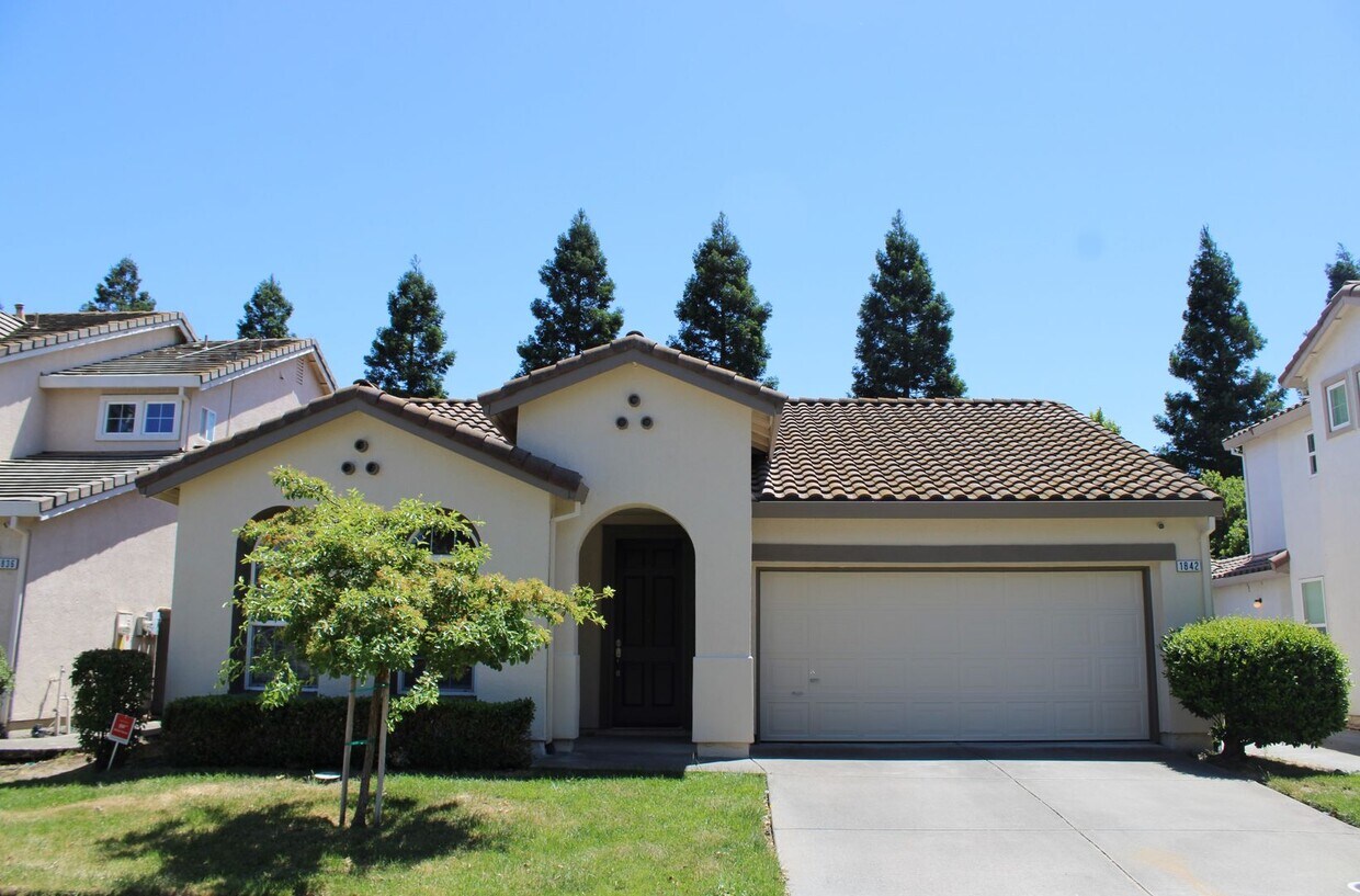 Primary Photo - 1842 Ivycrest Way