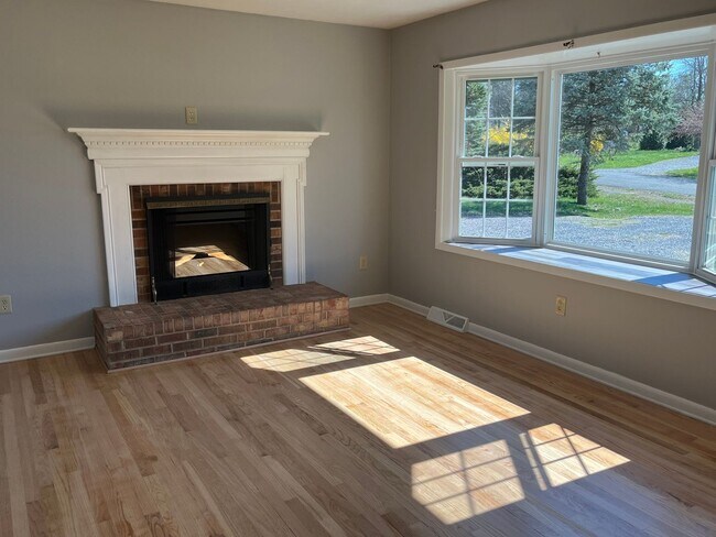 Foto del edificio - Home for rent in Weyers Cave