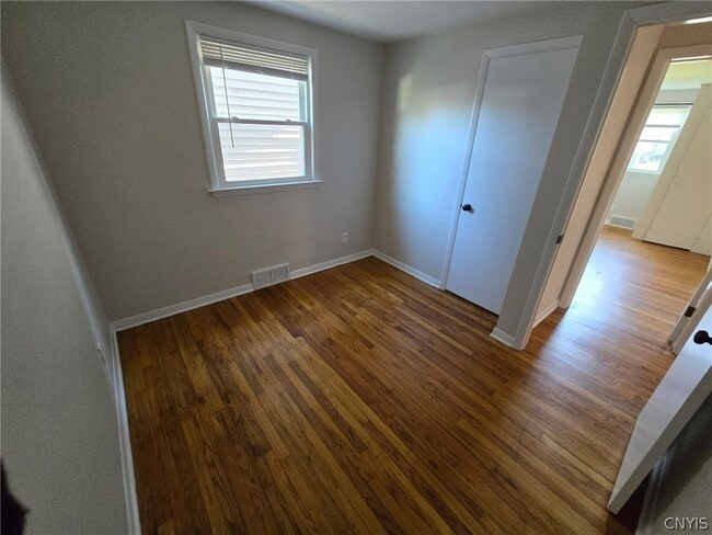 Building Photo - 202 Stafford Ave