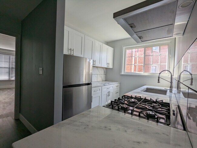 Foto del edificio - 4009 Washington Blvd