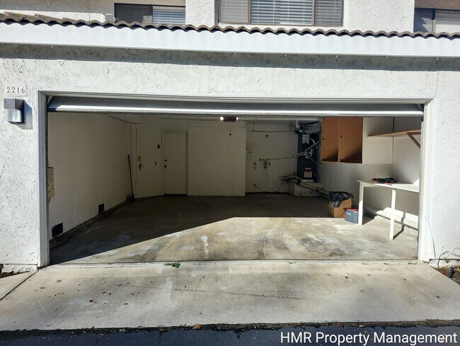 Building Photo - Spacious & Convenient 3-Bedroom Townhouse