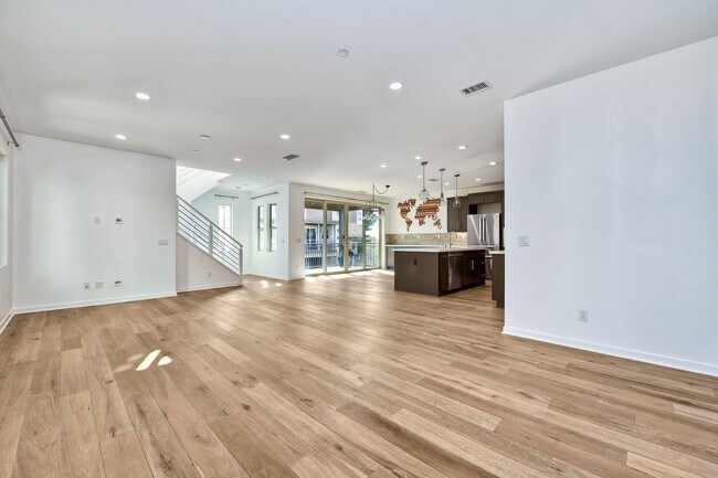 Foto del edificio - 8332 Ridge Ct