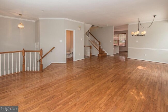 Building Photo - 117 Longpoint Way