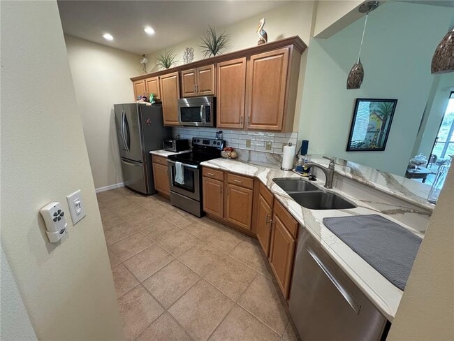 Building Photo - 20096 Pezzana Dr