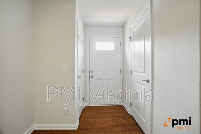 Building Photo - 315 W Constance Rd