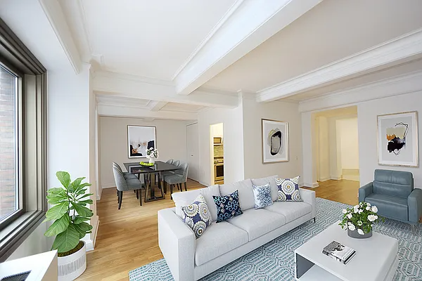 Foto principal - 38 W 55th St