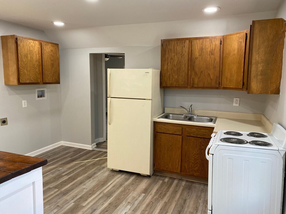 124 Charles St, Marion, OH 43302 Townhome Rentals in Marion OH