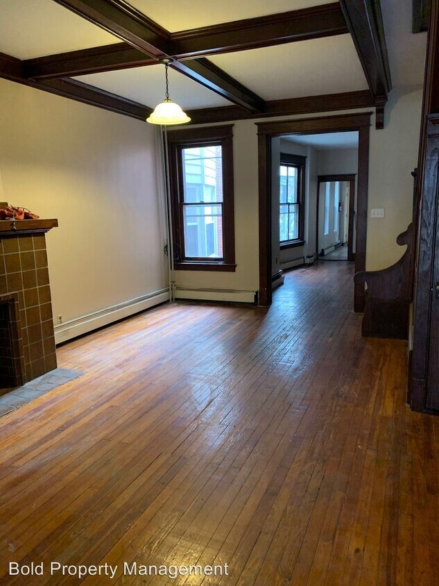 Primary Photo - 6 br, 1.5 bath House - 1036 N 4th Street
