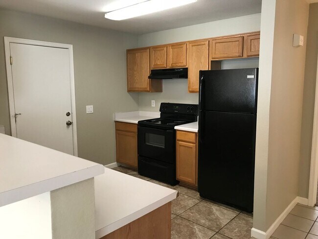 Building Photo - 4211 N 107th Dr