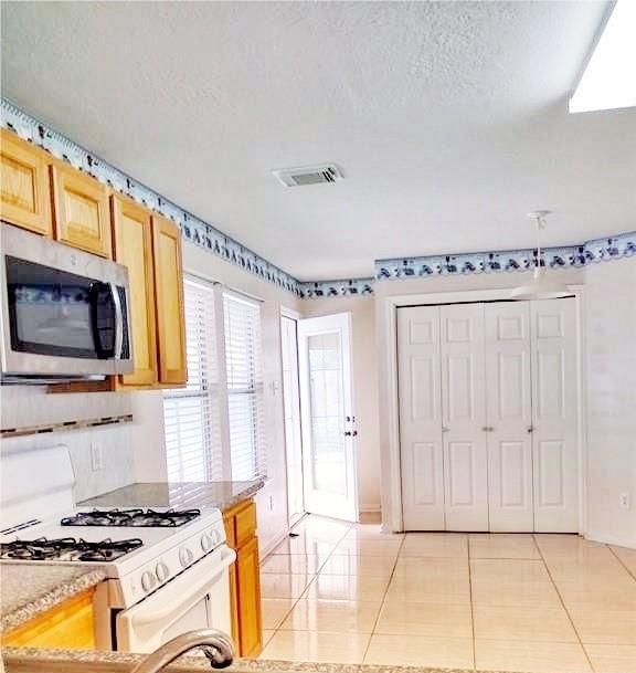 Foto del edificio - 14606 Alannah Lagoon Ct