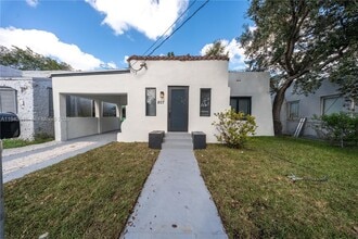 Building Photo - 807 NW 51st St