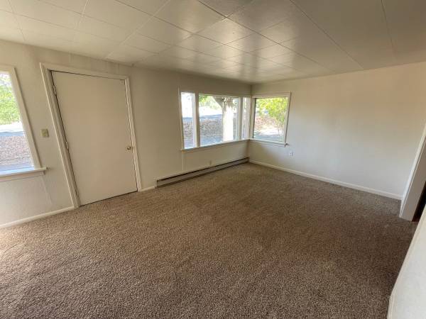 Building Photo - 405 W Grand Coulee Ave